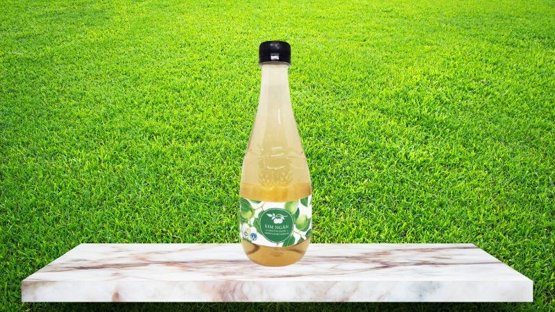 Giấm t&aacute;o xanh Kim Ng&acirc;n l&agrave; sự h&ograve;a quyện giữa nước cốt t&aacute;o v&agrave; mật ong vải Lục Ngạn