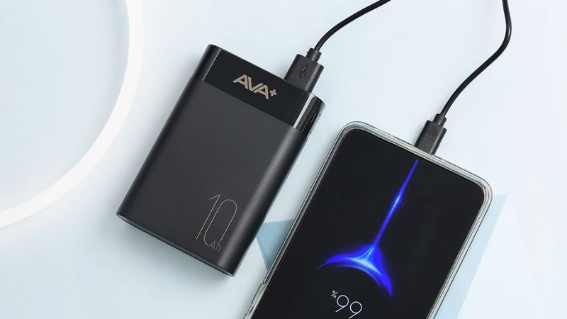 Sạc dự phòng Polymer 10000mAh 12W AVA+ JP299 được thiết kế tối giản, gam màu sang trọng Sạc dự phòng Polymer 10000mAh 12W AVA+ JP299 được thiết kế tối giản, gam màu sang trọng