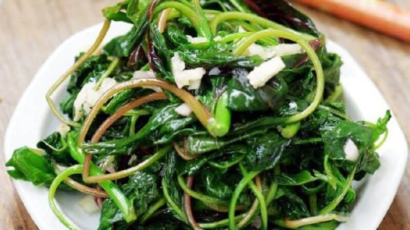 Mọi người nên cân nhắc ăn rau đầu tiên trong bữa ăn