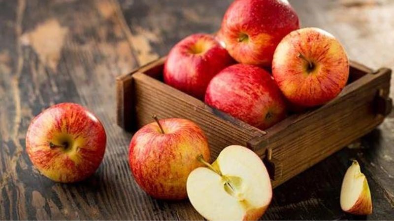 Táo chứa cả chất xơ hòa tan và chất xơ không hòa tan