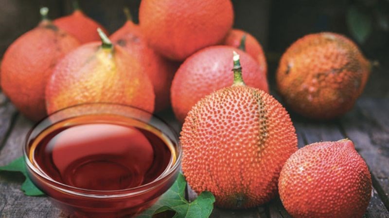 Dầu gấc là một chế phẩm chiết xuất từ hạt của trái gấc