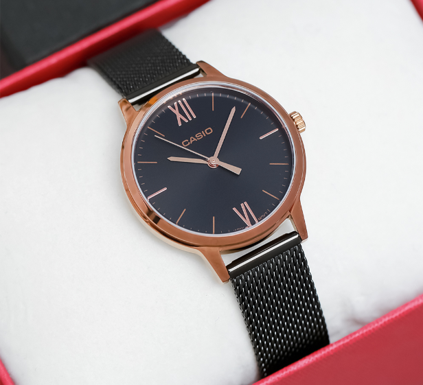 Đồng hồ CASIO 32 mm Nữ LTP-E157MRB-1BDF mang thiết kế đơn giản nhưng rất trẻ trung