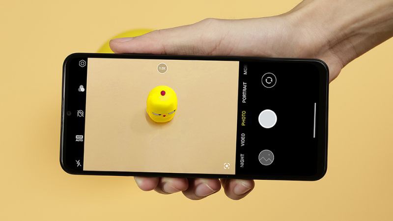 Điện thoại realme C51 64GB với cụm camera sắc n&eacute;t