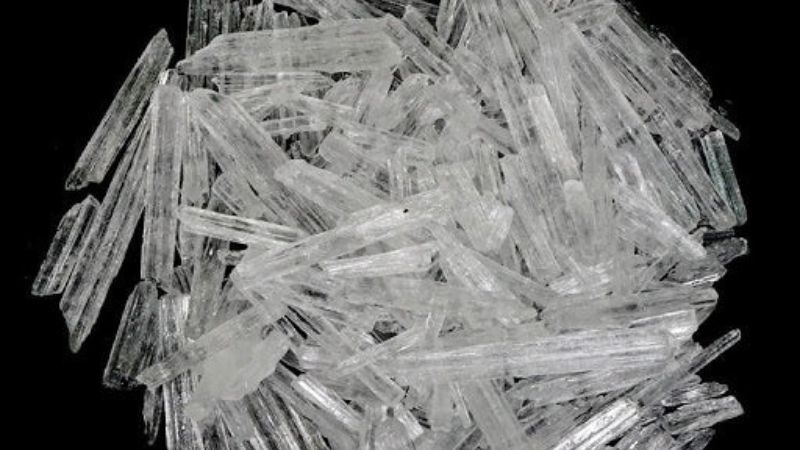 Menthol là hợp chất hóa học được tìm thấy trong cây bạc hà