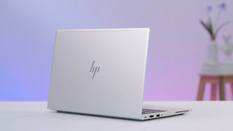 HP EliteBook 630 G9 i7 c&oacute; ổ cứng lớn, thiết kế tinh tế