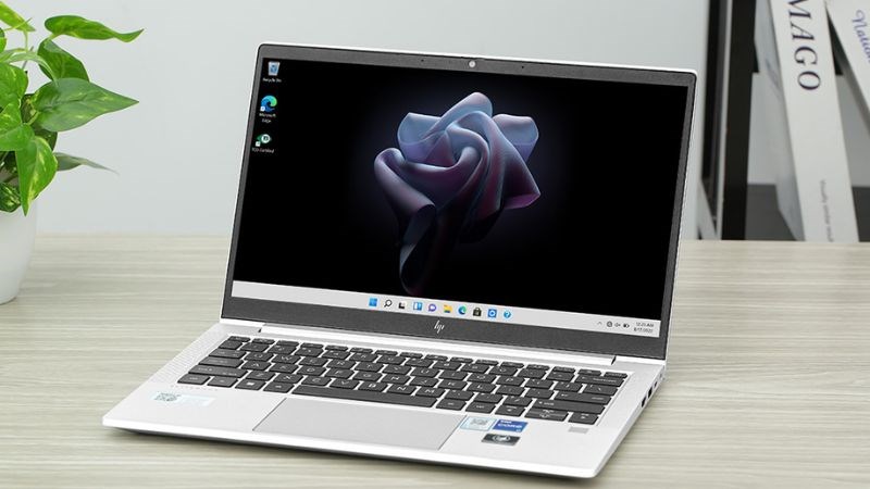 Laptop HP Elitebook 630 G9 i5 1235U (7K9H3PA) thiết kế thanh lịch, tinh tế từng chi tiết