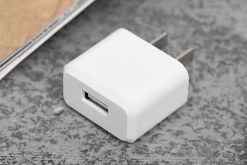 Với đầu ra đạt chuẩn USB 5V, dòng điện 1A sản phẩm dùng sạc tốt Với đầu ra đạt chuẩn USB 5V, dòng điện 1A sản phẩm dùng sạc tốt