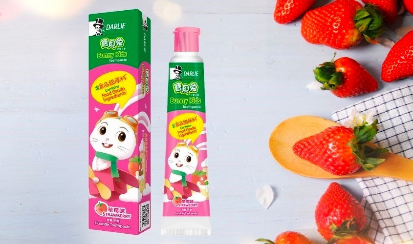 Kem đánh răng cho bé từ 3 tuổi Darlie hương dâu 40g