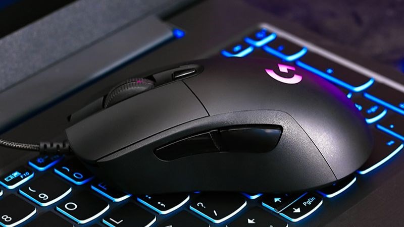 Thiết kế đơn giản, đẹp mắt của chuột Logitech G403 Hero