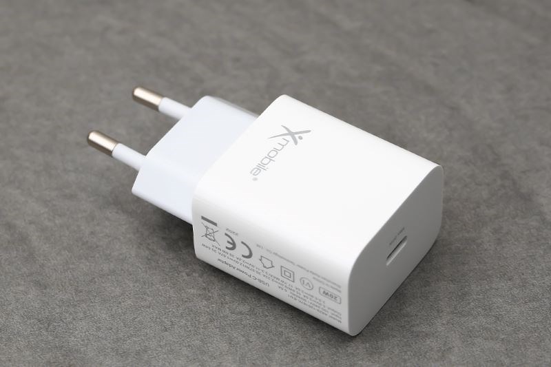 Adapter này được hỗ trợ đầu ra Type-C Adapter này được hỗ trợ đầu ra Type-C