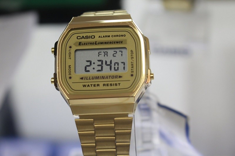 Đồng hồ Casio Gold được mạ vàng ion sáng bóng