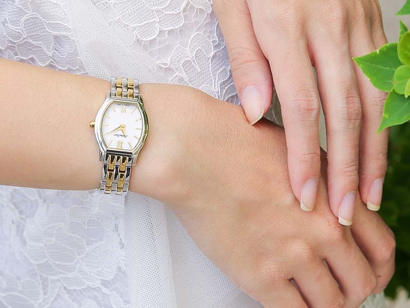 Sản phẩm của h&atilde;ng đồng hồ Mathey Tissot với m&agrave;u sắc v&agrave; kiểu d&aacute;ng qu&yacute; ph&aacute;i, sang trọng, d&agrave;nh cho c&aacute;c c&ocirc; n&agrave;ng quyến rũ v&agrave; nữ t&iacute;nh