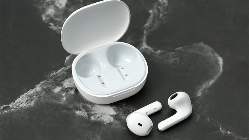 thiết kế gọn g&agrave;ng, c&aacute;c cạnh g&oacute;c được bo cong mềm mại tạo n&ecirc;n sự sang trọng, thu h&uacute;t, hạn chế đau tai hay &ugrave; tai