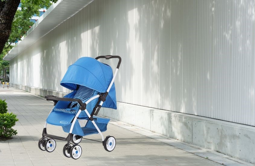 Xe đẩy 2 chiều gấp gọn Gluck Baby C58 (0 - 5 tuổi) - Màu kem/xanh dương