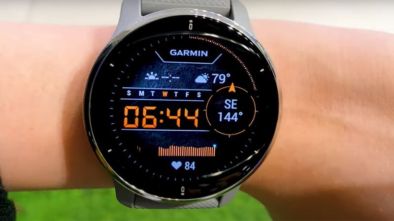 Garmin Venu 2 Plus với kh&ocirc;ng gian hiển thị tr&ecirc;n mặt đồng hồ rộng hơn nhờ khung viền mỏng