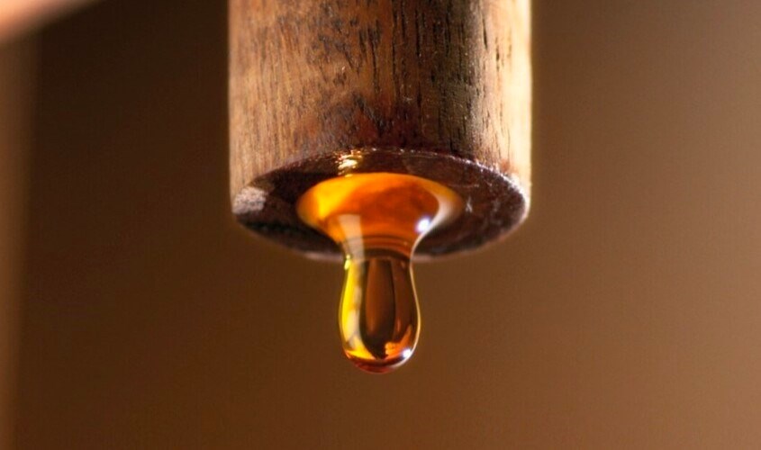 Nước mắm nhĩ là loại nước mắm được chắt cốt sau một thời gian ủ chượp