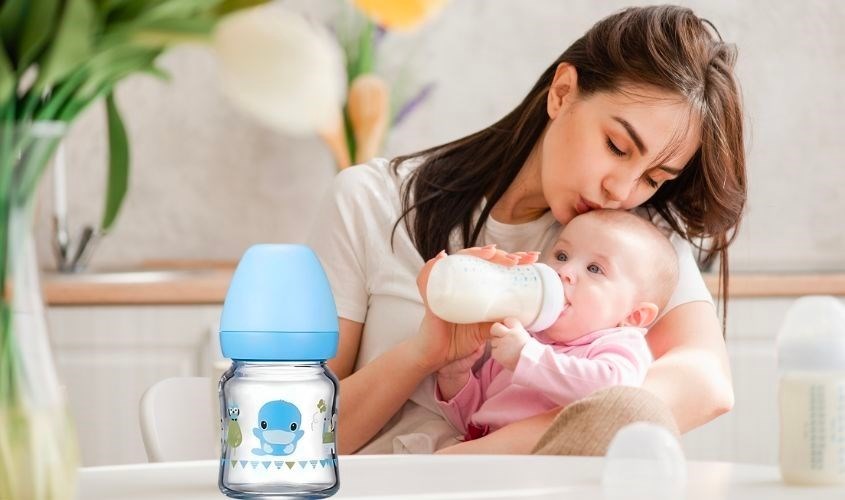 Bình sữa thủy tinh KuKu KU5864 cổ rộng 120 ml - Màu ngẫu nhiên (mọi độ tuổi)