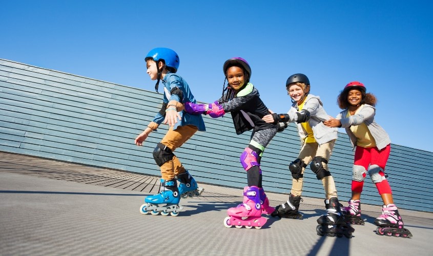 Patin là môn thể thao các bé rất thích