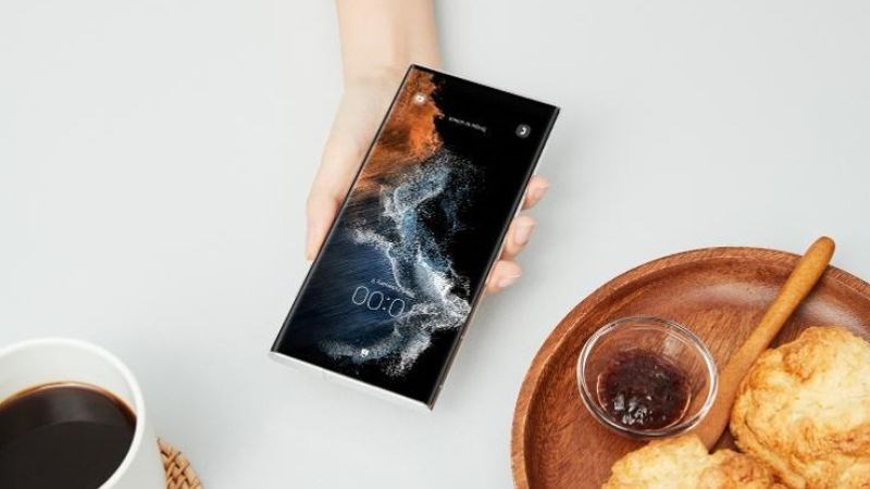 Ngoại h&igrave;nh vu&ocirc;ng vắn, thu h&uacute;t của Samsung Galaxy S22 Ultra 5G 128GB