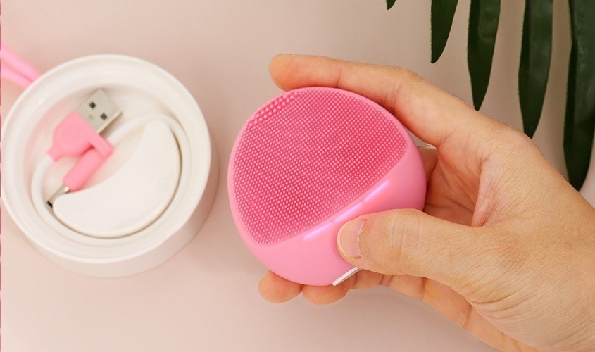 Tần suất từ siêu nhẹ đến cực mạnh xen kẽ, kích thích sản sinh elastin, collagen