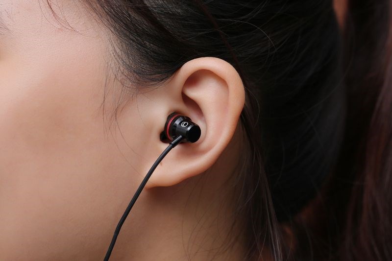 Tai nghe EP Awei Q29Hi Đen Hồng vô cùng thời trang Tai nghe EP Awei Q29Hi Đen Hồng vô cùng thời trang