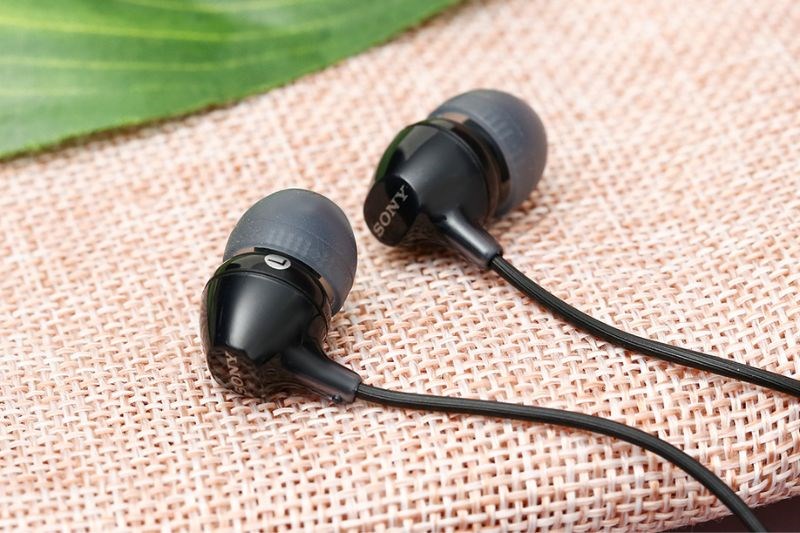 Tai nghe EP Sony MDR-EX15AP với kiểu dáng hiện đại Tai nghe EP Sony MDR-EX15AP với kiểu dáng hiện đại
