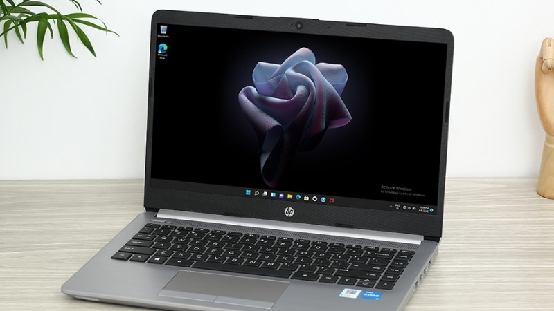 Vẻ ngo&agrave;i thanh lịch, cấu h&igrave;nh ổn định c&ugrave;ng mức gi&aacute; l&yacute; tưởng