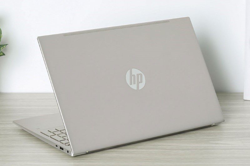 HP Pavilion 15 eg2081TU i5 1240P (7C0Q4PA)