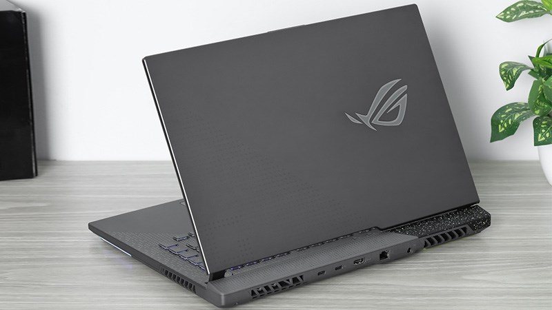 Thiết kế gaming chắc chắn, cấu h&igrave;nh mượt