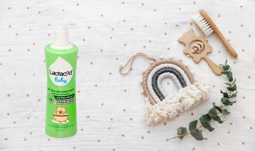 Sữa tắm & gội 2in1 cho bé Lactacyd Extra Milky hương dịu nhẹ 250 ml (mọi độ tuổi)