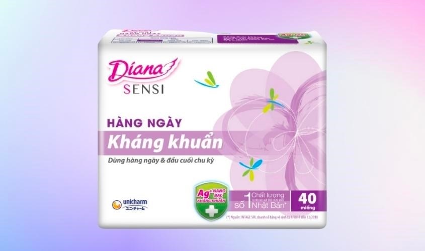 Băng vệ sinh hàng ngày Diana Sensi Kháng Khuẩn mềm mại không cánh 40 miếng