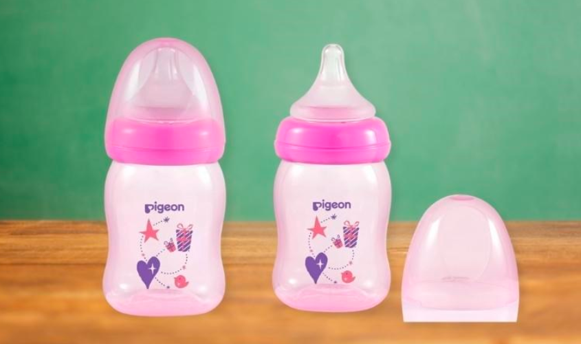 Bình sữa nhựa PP Pigeon Plus cổ rộng 160 ml - Màu hồng (mọi độ tuổi)