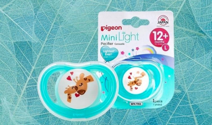 Ti ngậm Pigeon Mini Light size L (từ 12 tháng) - Màu ngẫu nhiên