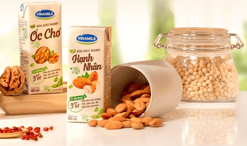 Lốc 4 hộp sữa đậu nành hạnh nhân Vinamilk 180 ml (từ 4 tuổi) Lốc 4 hộp sữa đậu nành hạnh nhân Vinamilk 180 ml (từ 4 tuổi)