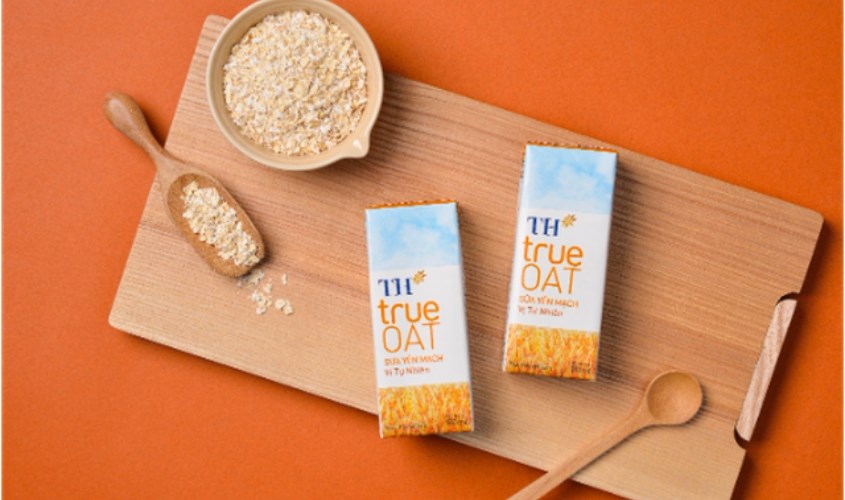 Lốc 4 hộp sữa yến mạch TH true Oat 180 ml (từ 1 tuổi) Lốc 4 hộp sữa yến mạch TH true Oat 180 ml (từ 1 tuổi)