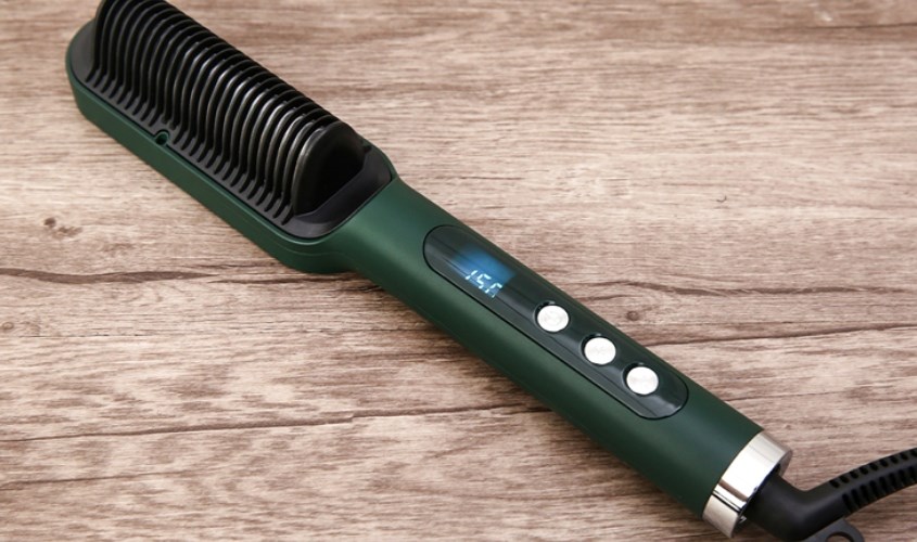 Dùng lược điện giúp tạo kiểu tóc nhanh chóng, không lo hư tổn