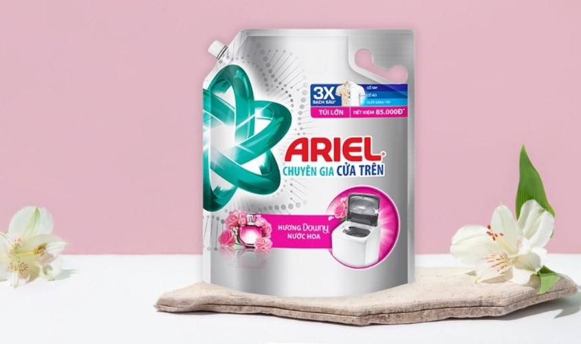 Nước giặt Ariel hương nước hoa Downy túi 3.1 lít