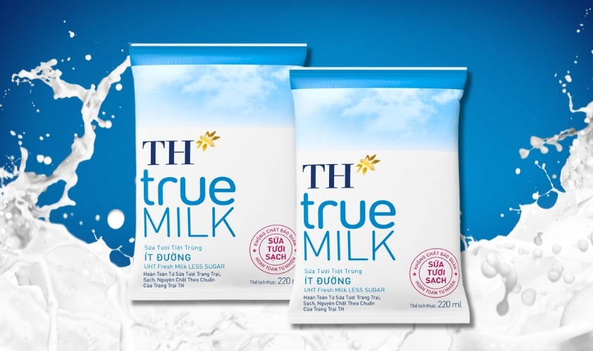 Sữa tươi tiệt trùng TH true MILK ít đường 220 ml (từ 1 tuổi)