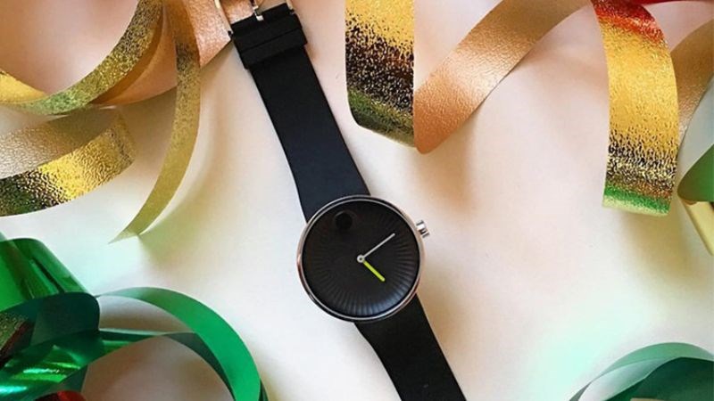 Đồng hồ MOVADO 40 mm Nam 3680003 được thiết kế mang đậm nét mạnh mẽ, thời trang và hiện đại Đồng hồ MOVADO 40 mm Nam 3680003 được thiết kế mang đậm nét mạnh mẽ, thời trang và hiện đại