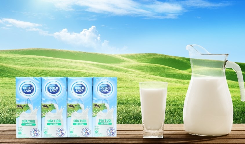 Lốc 4 hộp sữa tươi tiệt trùng Dutch Lady có đường 180 ml (từ 1 tuổi)