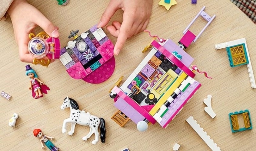 Đồ chơi đoàn xe ảo thuật huyền bí Lego Friends 41688 Đồ chơi đoàn xe ảo thuật huyền bí Lego Friends 41688
