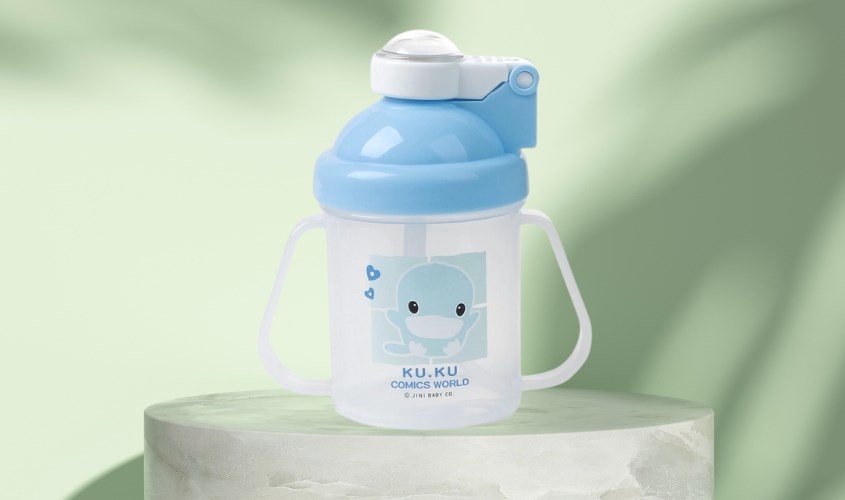 Bình tập uống nhựa PP KuKu KU5321 250 ml - Màu ngẫu nhiên (từ 6 tháng)