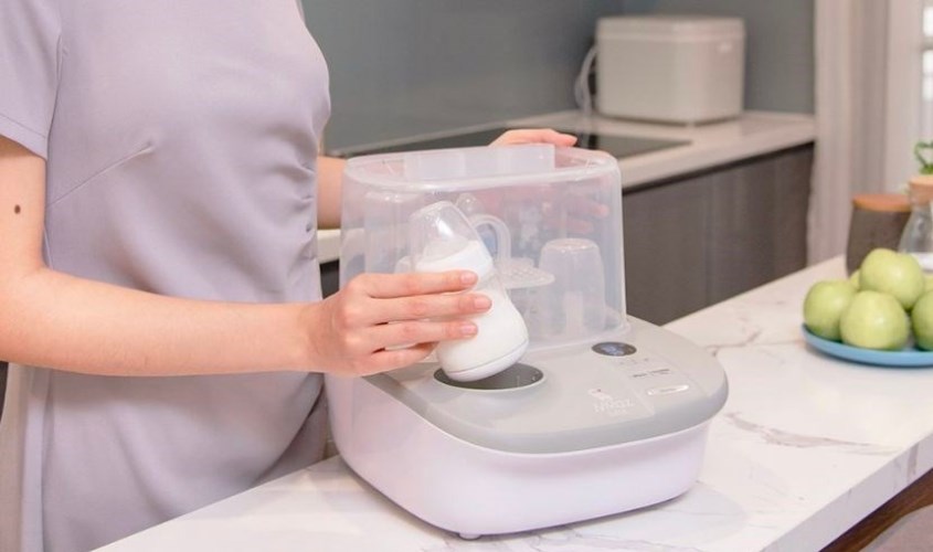 Máy tiệt trùng và hâm bình sữa Moaz BéBé MB-005