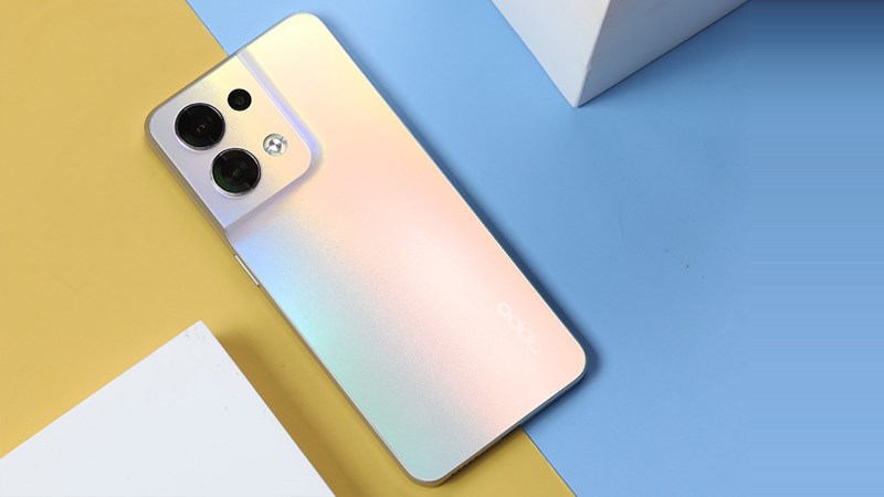 Cấu h&igrave;nh khỏe, chip xử l&yacute; trơn tru nhiều t&aacute;c vụ, trải nghiệm giải tr&iacute; tiện lợi