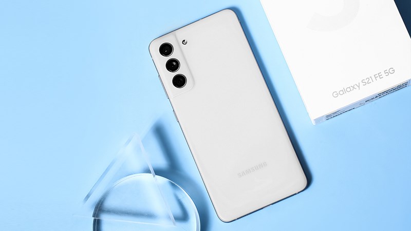 Camera trước cho độ ph&acirc;n giải cao chụp h&igrave;nh tự sướng, gọi video r&otilde; đẹp