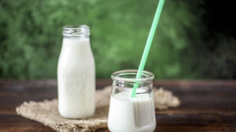 Việc tiêu thụ nhiều sữa và các sản phẩm từ sữa có thể làm tăng lượng dịch nhầy