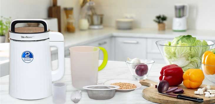 Máy làm sữa đậu nành BlueStone SMB-7329 có giá khoảng 1.999.000 đồng (cập nhật tháng 12/2023)