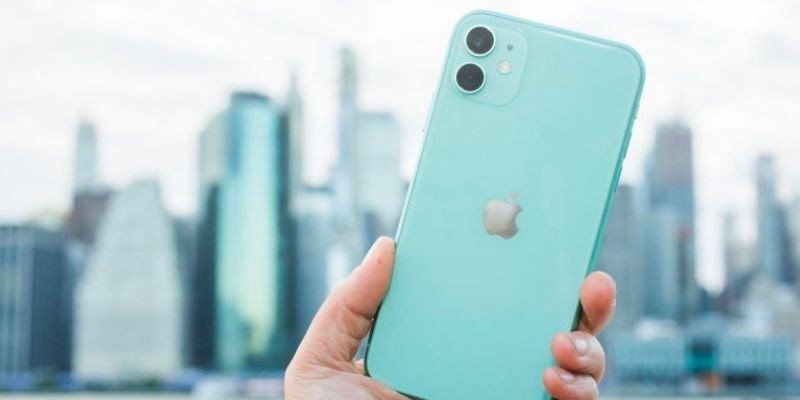 iPhone 11 sở hữu bộ camera kép ở mặt sau 