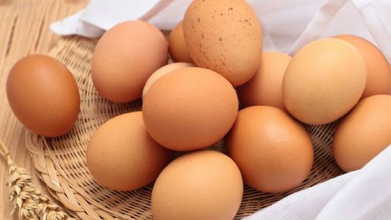 Trứng cung cấp protein cần thiết để hỗ trợ sức khỏe khi bị viêm thanh quản