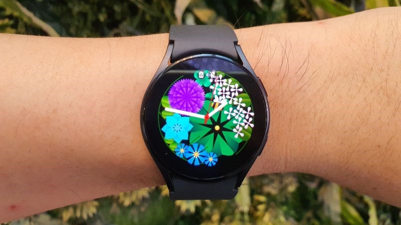Vi&ecirc;̣c trang bị màn hình SUOER AMOLED giúp màu sắc trở n&ecirc;n rực rỡ hơn